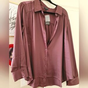Torrid Satin Button-Up in Sassafras, size 2